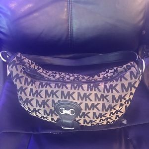 Michael Kors medium size hobo purse.